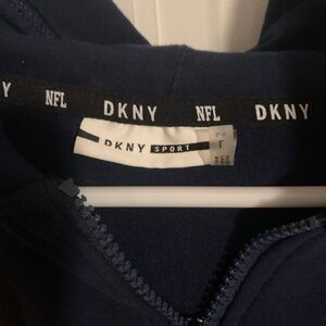 Women’s zip up hoodie